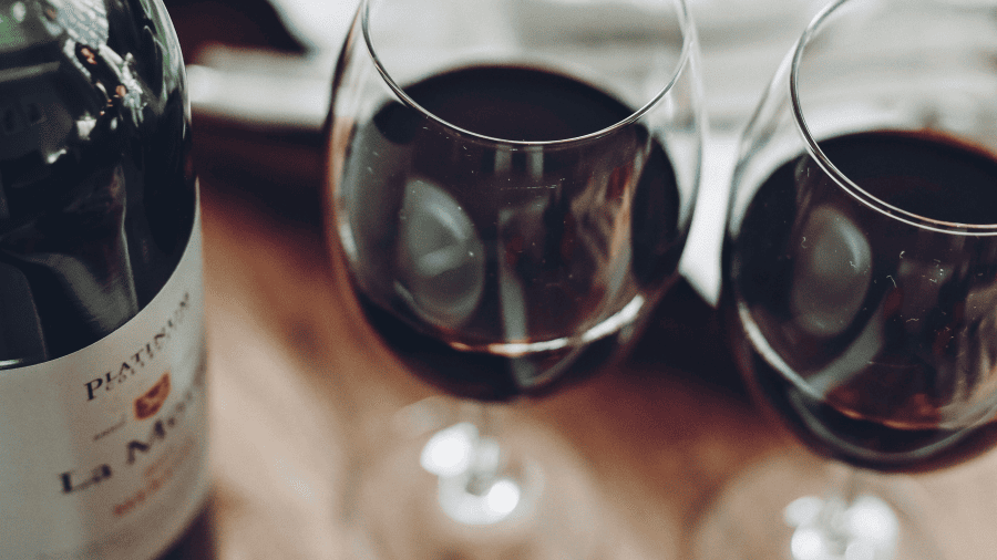 vinho tinto seco: para momentos intensos e acolhedores