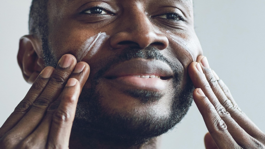cuidados com a pele masculina no outono e inverno